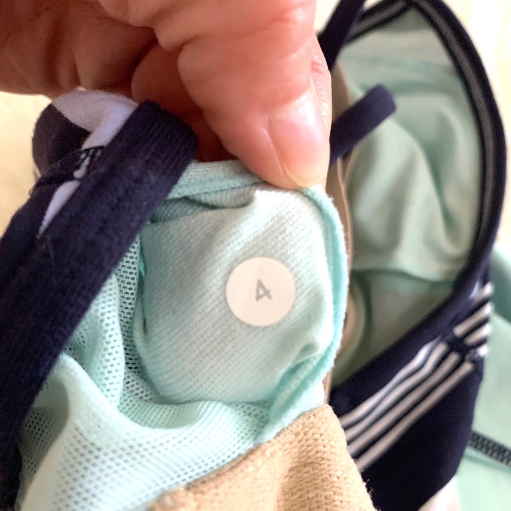 EUC✨Lululemon Power Y Tank - Picture 9 of 11